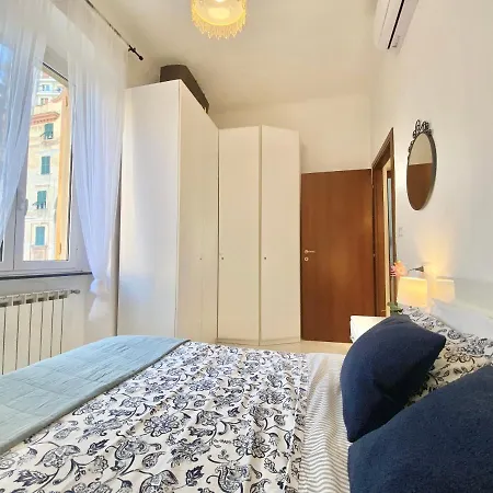 Terminal Apartment *