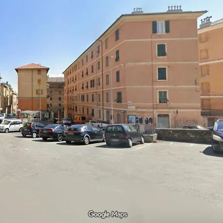 Terminal Apartment *